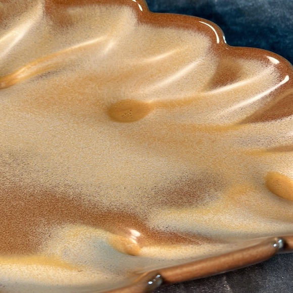 VTG Frankoma Leaf Dish - Picture 3 of 5